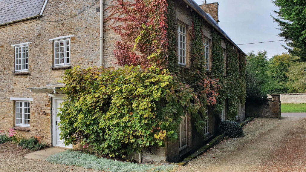 Old Manor Farm, the building and grounds that volunteers help to care for